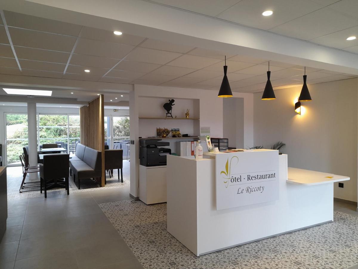 Hotel Le Riccoty Blyes Eksteriør billede